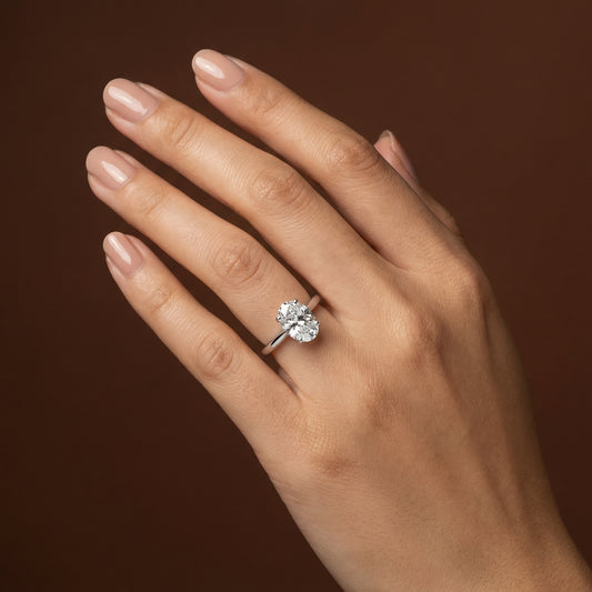 2.00ct Oval Cut Solitaire Engagement Ring - D/E, VVS/VS - IGI - 18ct White Gold