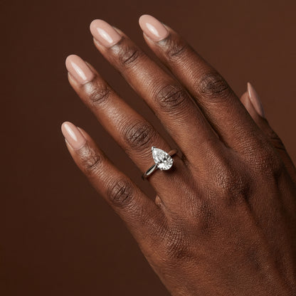 1.00ct Pear Cut Solitaire Engagement Ring - D/E, VVS/VS - IGI - 18ct White Gold