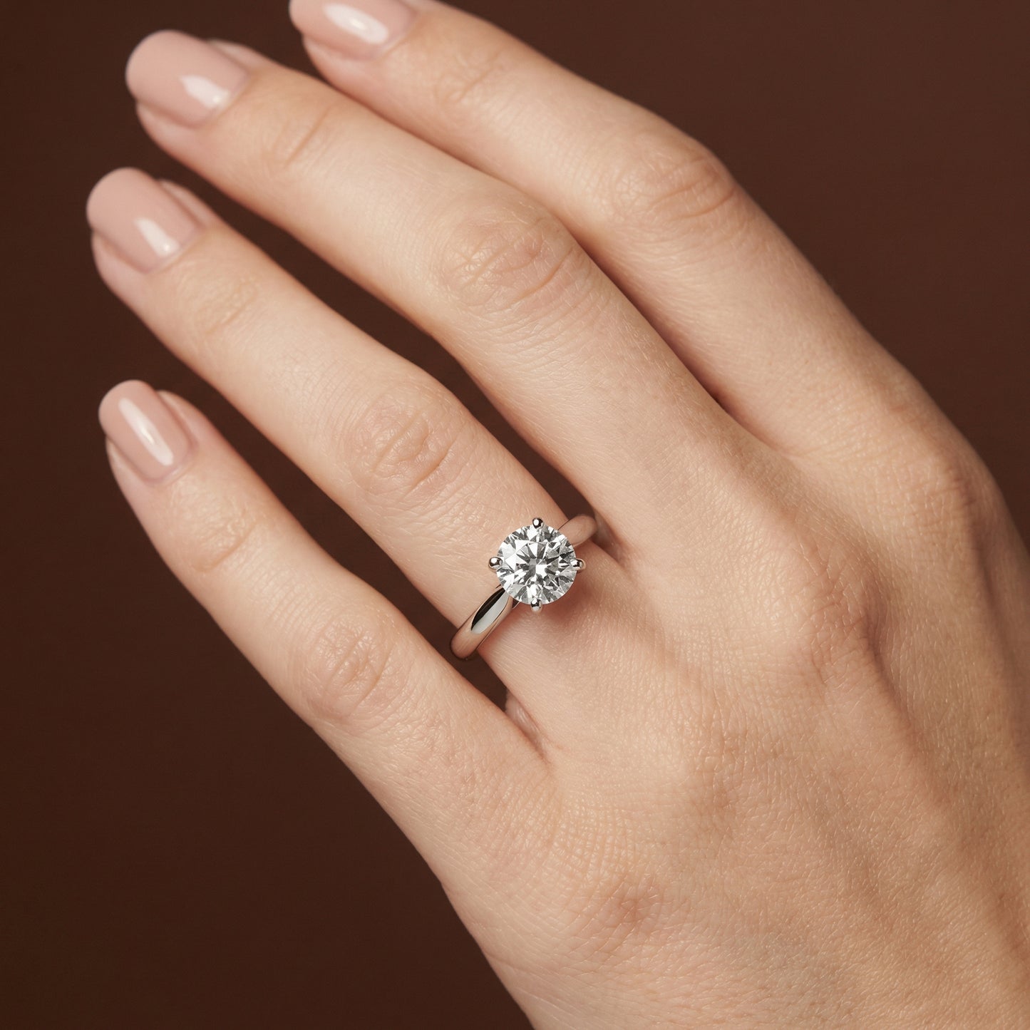 2.00ct Round Brilliant Cut Solitaire Engagement Ring - D/E, VVS/VS - IGI - 18ct White Gold