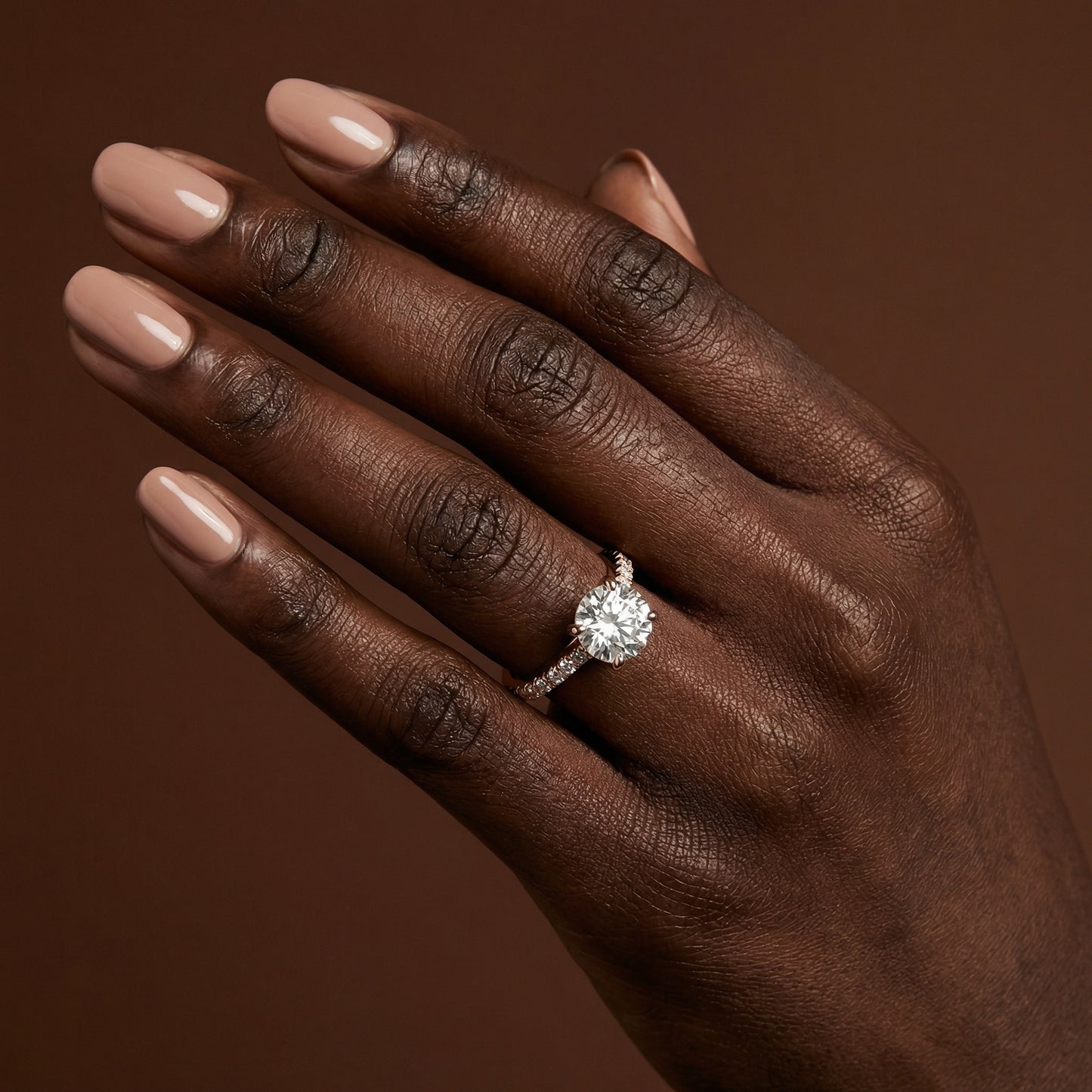 Classic Round Briliant Cut with Diamond Shoulders Engagement Ring - 2ct+, E/F, VVS - 18ct Rose Gold